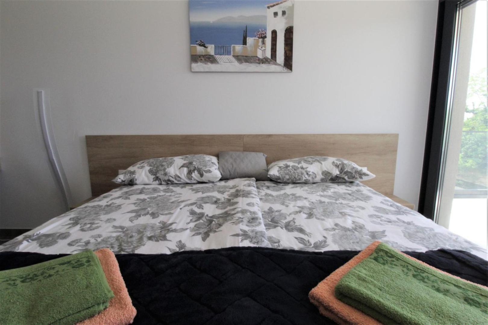 Case de vacanță House Andrej, Entire Semi-detached House With A Terrace, Parking, 400 M From
